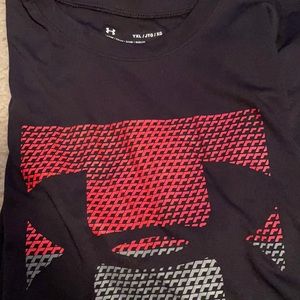 YXL under armour shirt heatgear